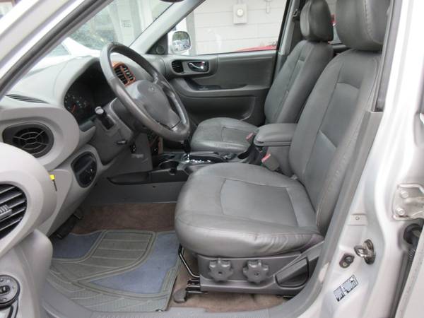 2004 Hyundai Sante FE AWD SUV - Auto/Leather/Wheels/Roof - NICE!! for sale in Des Moines, IA – photo 9