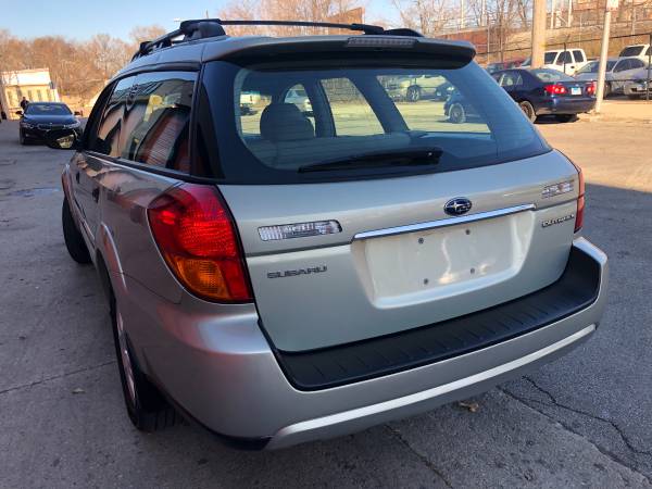 2006 Subaru Outback awd - cars & trucks - by owner - vehicle... for sale in Chicago, IL – photo 4