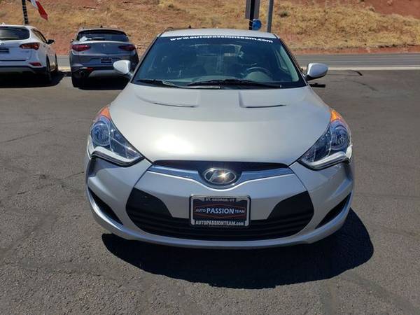 * * * 2015 Hyundai Veloster Coupe 3D * * * - cars & trucks - by... for sale in Saint George, UT – photo 2