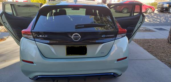 Nissan Leaf SL 4-dr Hatchback 2018 - cars & trucks - by owner -... for sale in Albuquerque, NM – photo 4