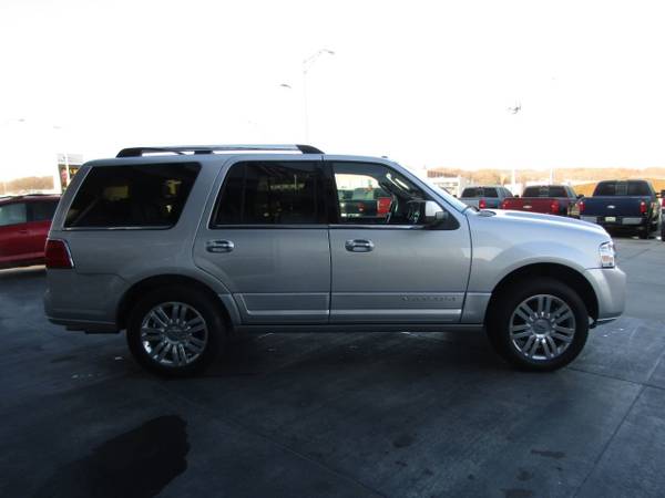 2013 *Lincoln* *Navigator* *4WD 4dr* - cars & trucks - by dealer -... for sale in Council Bluffs, NE – photo 7