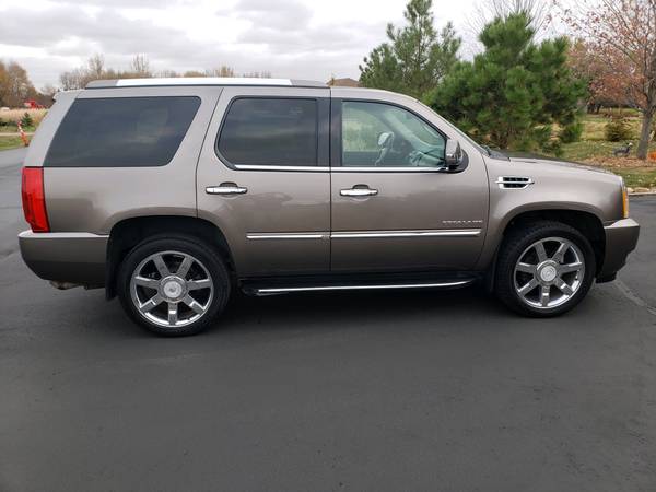 2011 Cadillac Escalade - cars & trucks - by owner - vehicle... for sale in Sioux Falls, SD – photo 6