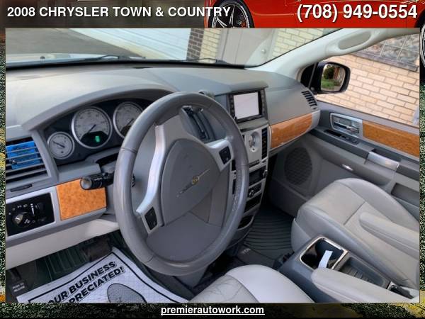 2008 CHRYSLER TOWN & COUNTRY LIMITED - - by dealer for sale in Alsip, IL – photo 12