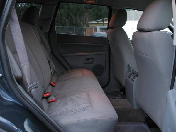2007 Jeep Grand Cherokee 4WD 4dr Laredo - cars & trucks - by dealer... for sale in Roy, WA – photo 16