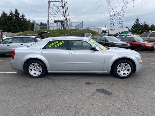 2005 CHRYSLER 300/Extra Clean/Very Well Maintained/Must See for sale in Vancouver, OR – photo 5