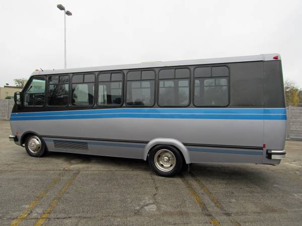 1995 Thor El Dorado National 14-Passenger 7.4L Shuttle Bus w/10K... for sale in Fort Worth, TX – photo 4