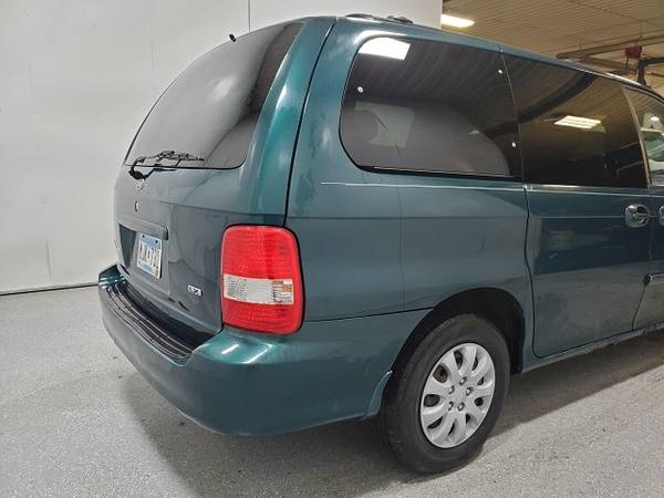 2005 Kia Sedona 4dr Auto LX - - by dealer - vehicle for sale in Wadena, MN – photo 4