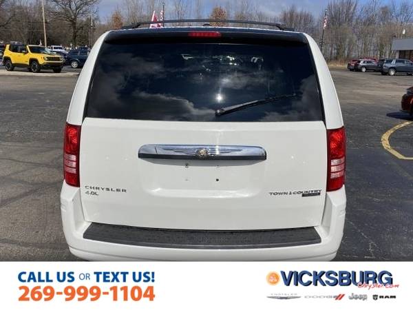 2010 Chrysler Town Country Touring - cars & trucks - by dealer -... for sale in Vicksburg, MI – photo 5