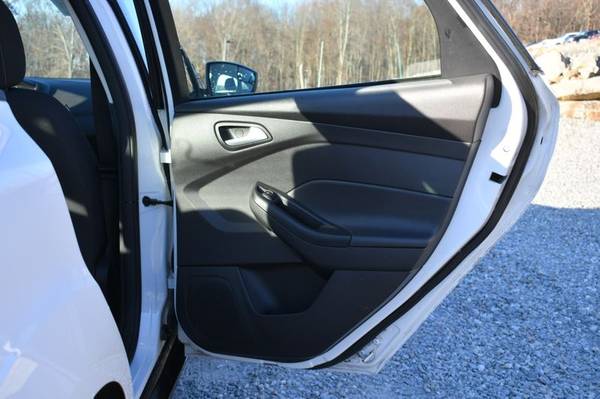 2013 *Ford* *Focus* *SE* - cars & trucks - by dealer - vehicle... for sale in Naugatuck, CT – photo 11