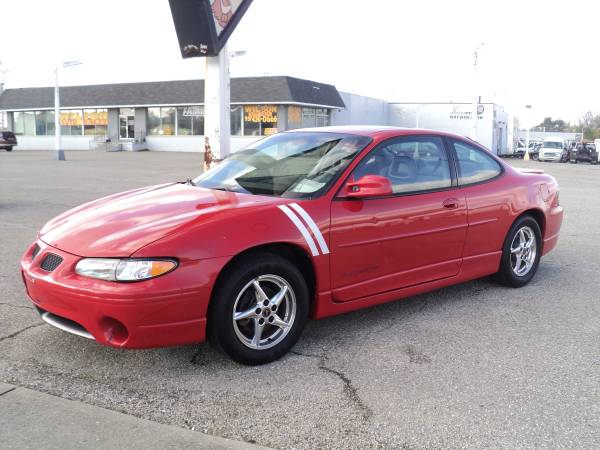 2002 PONTIAC GRAND PRIX - cars & trucks - by dealer - vehicle... for sale in Fairborn, OH – photo 3