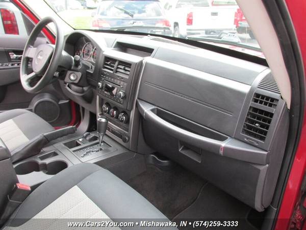 2010 JEEP LIBERTY SPORT 4x4 SUNROOF BOOKS COMPASS PATRIOT - cars & for sale in Mishawaka, IN – photo 15
