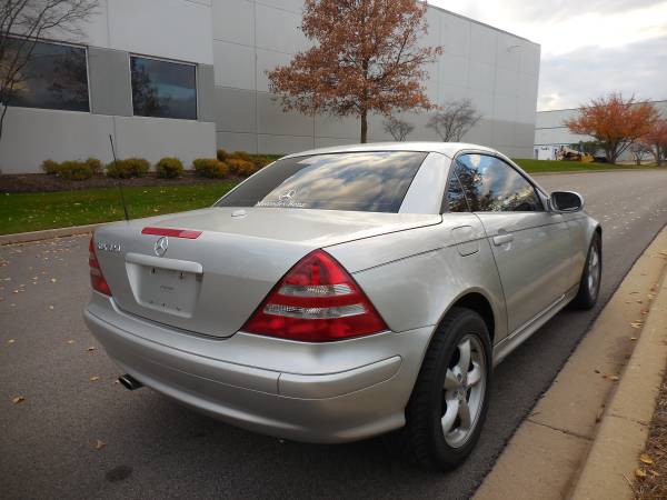 2001 Mercedes SLK320 - cars & trucks - by owner - vehicle automotive... for sale in Bartlett, IL – photo 10