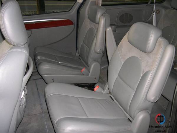 2005 Chrysler Town & Country Limited Cheap! only 2950 - cars & for sale in Larksville, PA – photo 10
