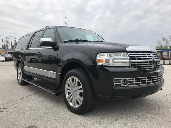 2011 Lincoln Navigator L Base - Guaranteed Approval-Drive Away for sale in Oregon, OH – photo 2