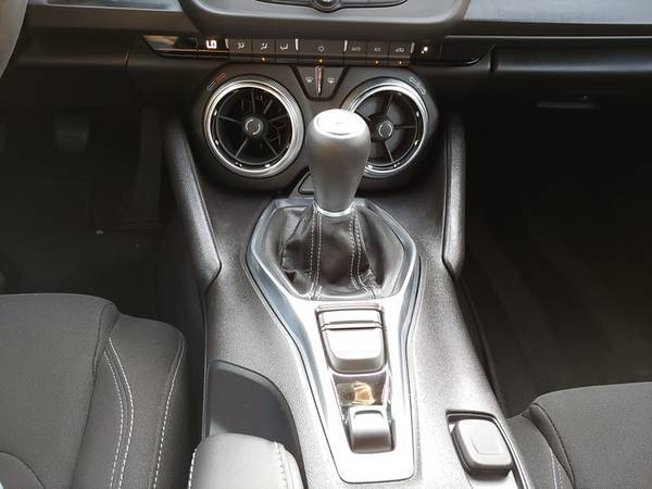 2019 CHEVROLET CAMARO RS ONLY 5,000 MILES! SUNROOF! 1 OWNER! MINT COND for sale in Norman, TX – photo 13
