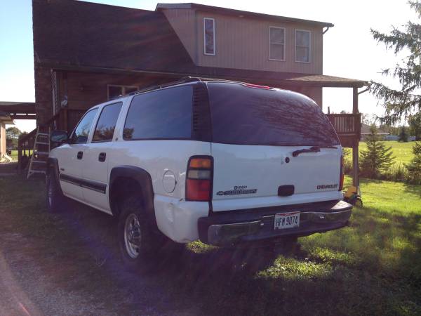 2000 Chevy Suburban 2500 4x4 for sale in Barberton, OH – photo 3