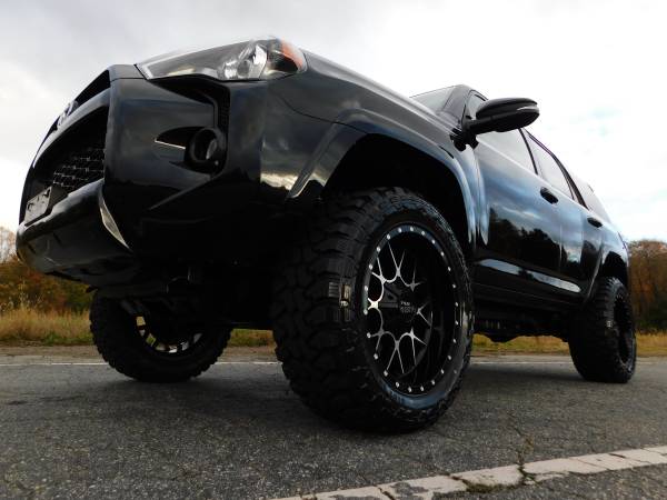 LIFTED 18 TOYOTA 4RUNNER SR5 4X4 20X10 NEW 33X12.50 MT'S *74K... for sale in KERNERSVILLE, SC – photo 11