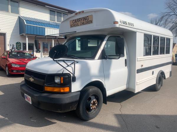 2005 Chevrolet Express Short Bus 15 Passenger - cars & for sale in Grand Forks, ND – photo 2