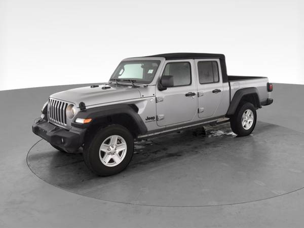 2020 Jeep Gladiator Sport S Pickup 4D 5 ft pickup Silver - FINANCE -... for sale in Memphis, TN – photo 3