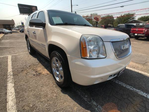 2013 GMC YUKON DENALI - cars & trucks - by dealer - vehicle... for sale in Amarillo, TX – photo 7