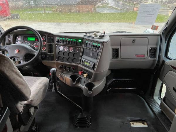 2012 KENWORTH T700 ISX CUMMINS 13 SPEED MANUAL SEMI TRUCK w/ONLY... for sale in TALLMADGE, IN – photo 9