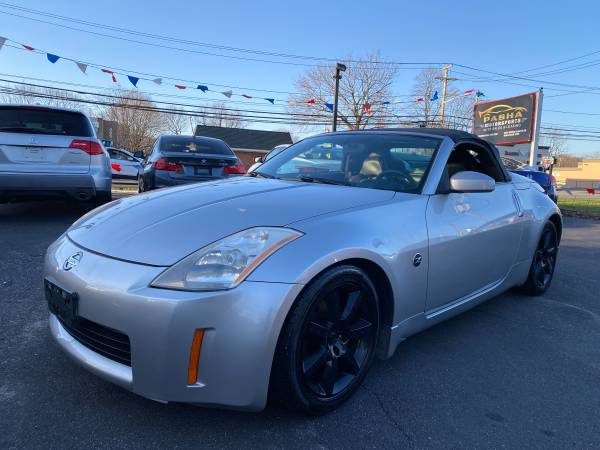 2004 Nissan 350Z Touring Roadster 6 Speed RWD Excellent Condition for sale in Centereach, NY – photo 9