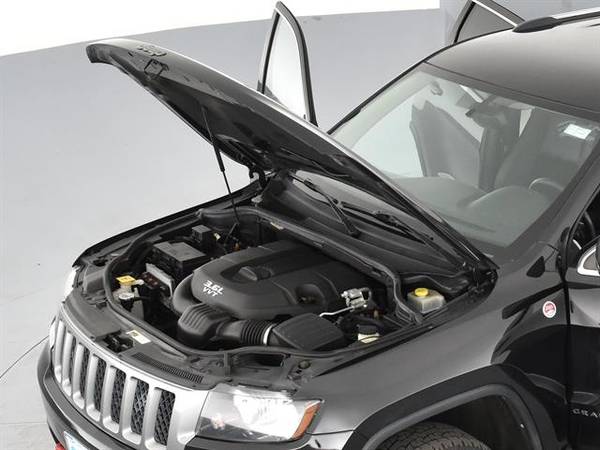 2013 Jeep Grand Cherokee TrailHawk Sport Utility 4D suv BLACK - for sale in Pittsburgh, PA – photo 4