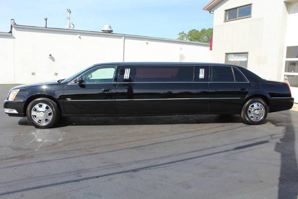 2008 CADILLAC DTS Limousine - cars & trucks - by dealer - vehicle... for sale in REYNOLDSBURG, OH – photo 8