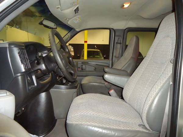 2004 GMC Presidential All Wheel Drive 8 Pass Conversion Van with Lift for sale in salt lake, UT – photo 15