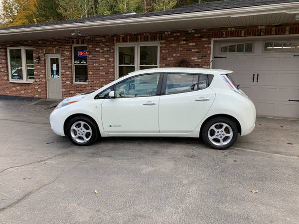 2012 Nissan Leaf SL - - by dealer - vehicle automotive for sale in Cass Lake, VT – photo 2