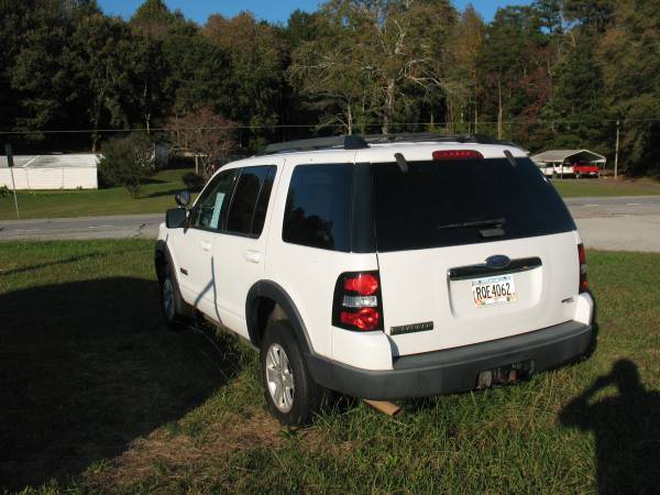2007 Ford Explorer - cars & trucks - by owner - vehicle automotive... for sale in Cleveland, GA – photo 3