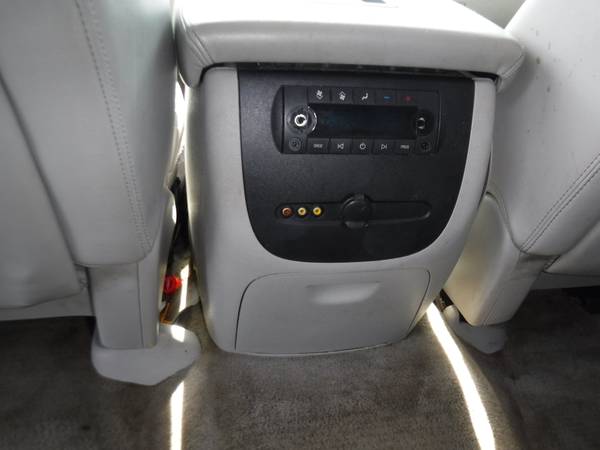 2012 Chevrolet Suburban - cars & trucks - by dealer - vehicle... for sale in New Port Richey , FL – photo 11