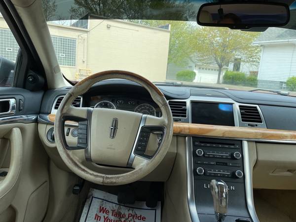 09 Lincoln MKS AWD loaded for sale in Cleveland, OH – photo 7