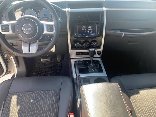 *************2012 JEEP LIBERTY SPORT ARCTIC EDITION!! for sale in Bohemia, NY – photo 15