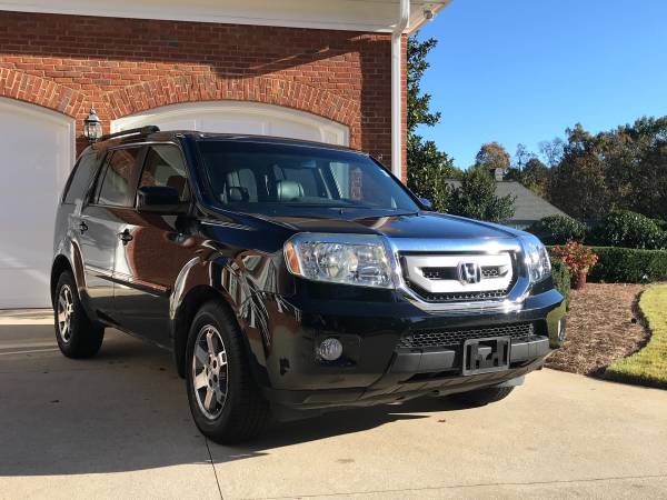 2011 Honda Pilot Touring 4WD - cars & trucks - by owner - vehicle... for sale in Gainesville, GA – photo 5
