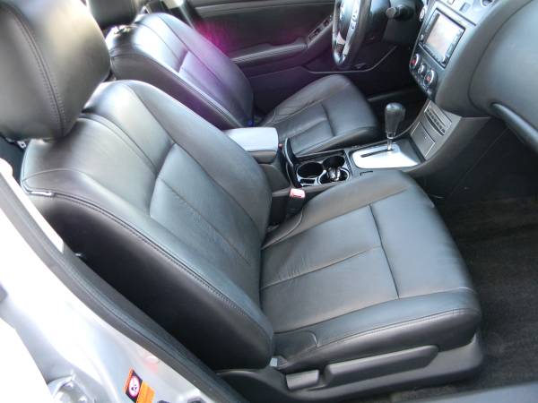 2008 Nissan Altima Hybrid --- leather -navigation - backup camera for sale in Costa Mesa, CA – photo 15