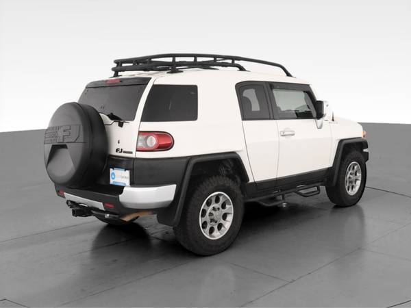 2013 Toyota FJ Cruiser Sport Utility 2D suv White - FINANCE ONLINE -... for sale in Arlington, District Of Columbia – photo 11