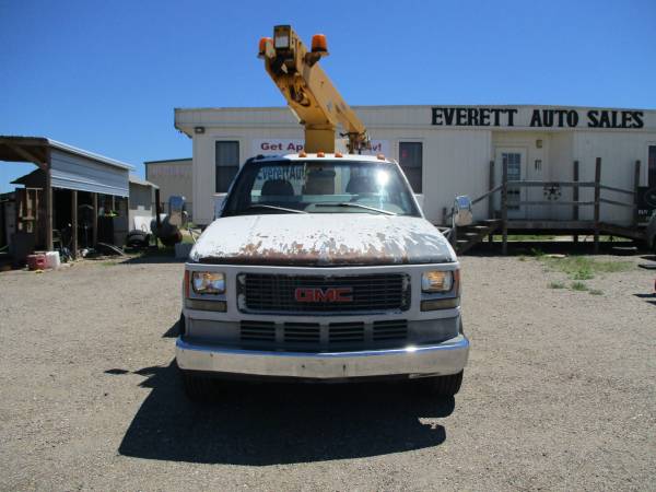 GMC Sierra 3500 HD Bucket Truck - - by dealer for sale in Austin, TX – photo 2
