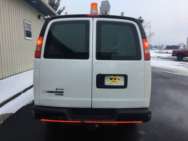 2012 Chevrolet G2500 Van - - by dealer - vehicle for sale in Wisconsin Rapids, WI – photo 6
