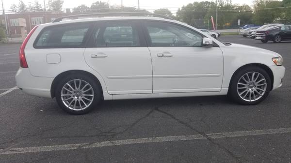 2010 Volvo V50, Station Wagon, Clean Title, One Owner, No Accidents for sale in Port Monmouth, NJ – photo 4