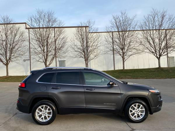 2016 JEEP CHEROKEE LATITUDE 4x4 / ONLY 64K / NEW TIRES / CLEAN !! -... for sale in Omaha, NE – photo 6