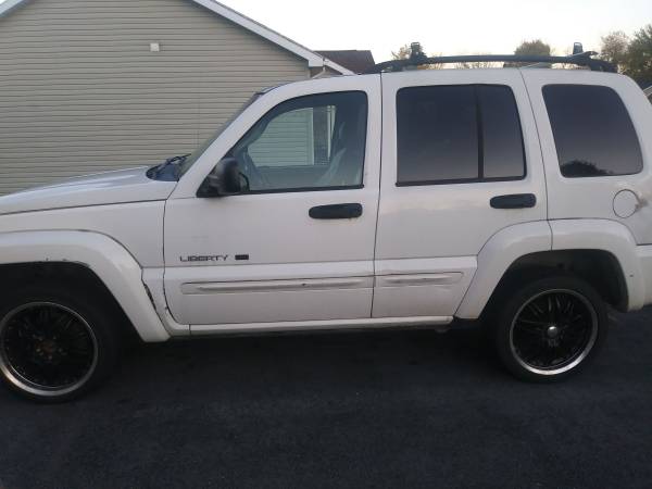 2003 Jeep Liberty 183k - cars & trucks - by owner - vehicle... for sale in Martinsburg, WV – photo 2