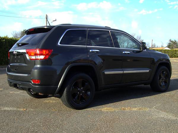 ► 2011 JEEP GRAND CHEROKEE LIMITED - 4WD, V6, NAVI, PANO ROOF, MORE... for sale in East Windsor, NH – photo 3