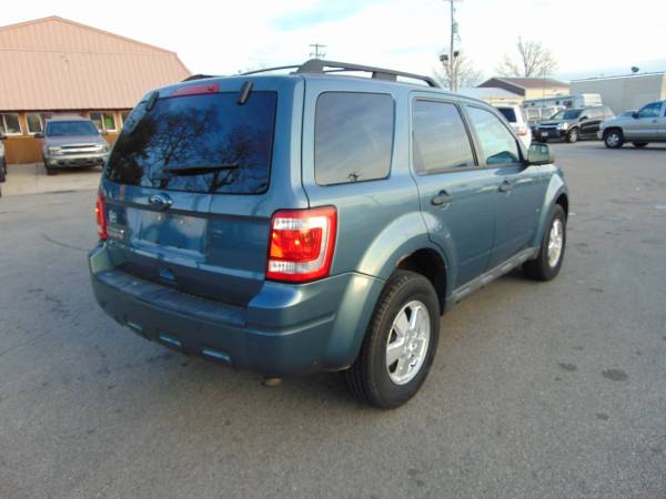 2011 FORD ESCAPE 4DR XLT FWD GREAT MPG LOADED XCLEAN IN/OUT RUNS A1... for sale in Union Grove, WI – photo 5
