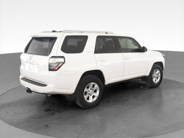2018 Toyota 4Runner SR5 Sport Utility 4D suv White - FINANCE ONLINE... for sale in Washington, District Of Columbia – photo 11