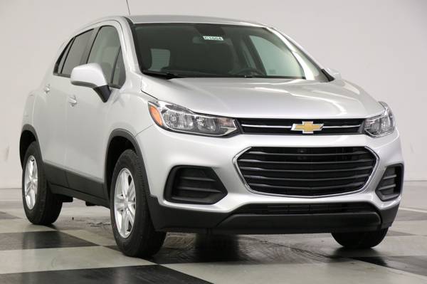 WAY OFF MSRP! NEW Silver 2020 Chevy Trax LS SUV *CAMERA - BLUETOOTH*... for sale in Clinton, AR – photo 17