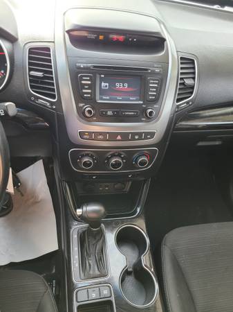 2014 Kia Sorento LX AWD 130K One Owner, No Accidents, Heated Seats for sale in Oswego, NY – photo 11