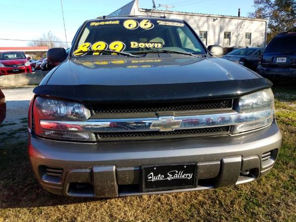 2005 Chevy Trailblazer ~ 4X4 ~ Financing Available!! - cars & trucks... for sale in Springfield, MO – photo 2