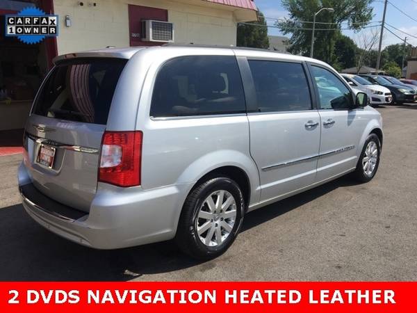 *2011* *Chrysler* *Town Country* *Touring-L* for sale in West Allis, WI – photo 15