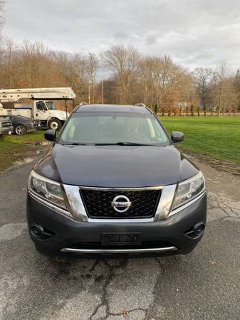 2014 Nissan Pathfinder SV 4X4 - cars & trucks - by owner - vehicle... for sale in Somerset, MA – photo 8